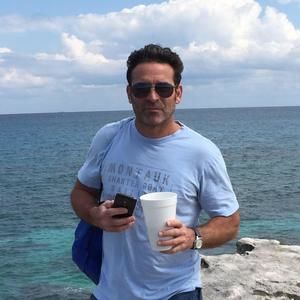 Meet your Posher, Robert